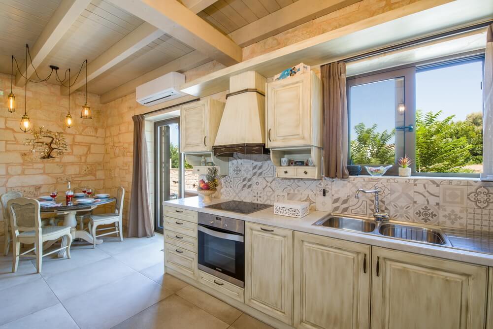 Dining room - Fully equipped kitchen